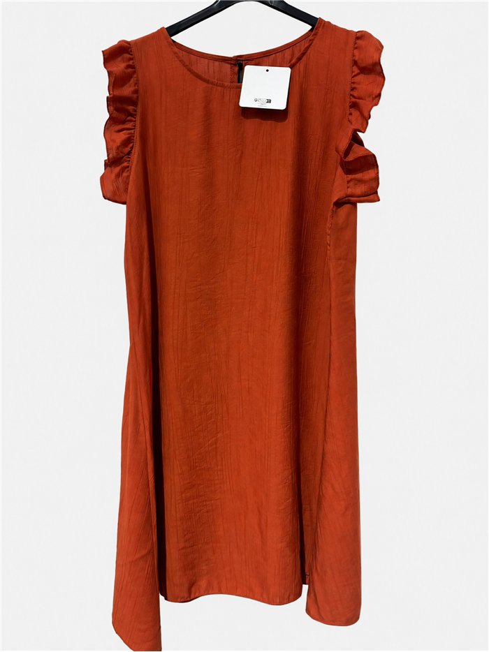 Schlichtes Kleid mit Rüschen und Gürtel