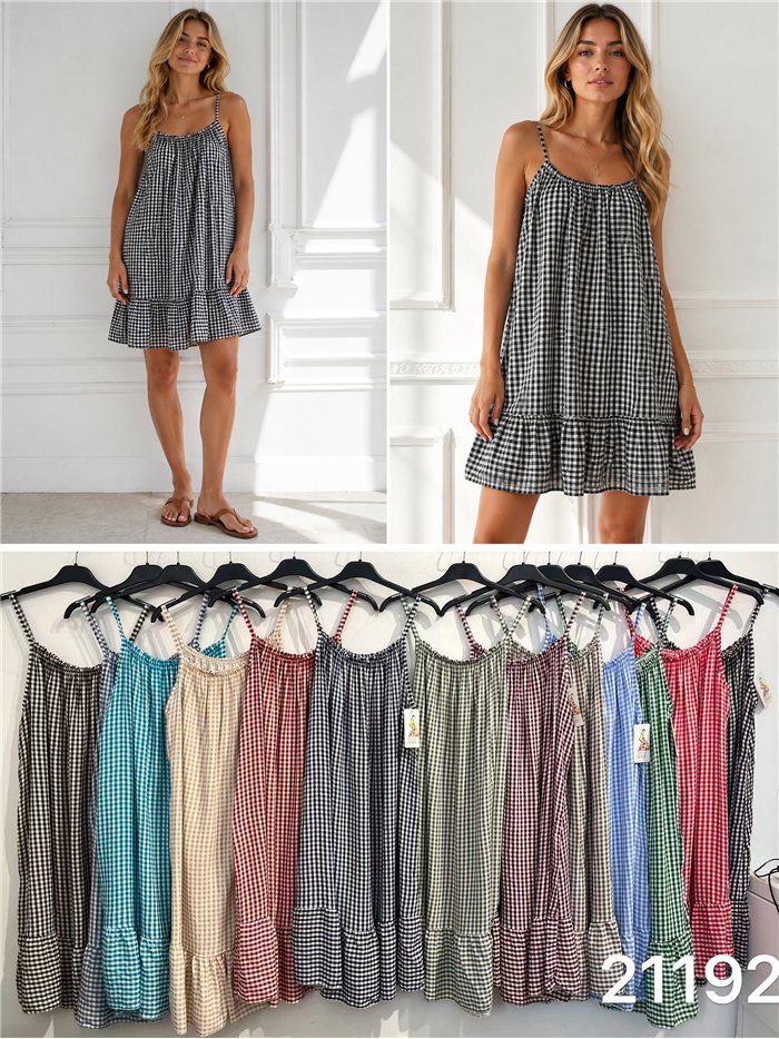 Kurzes Vichy-Kleid mit Rüschen