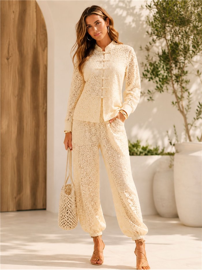 Chaqueta encaje con alamares