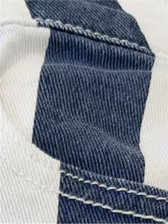 Pantalón denim barrel rayas azul marino