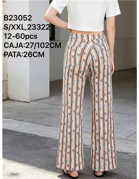 Pantalón denim recto rayas y flores