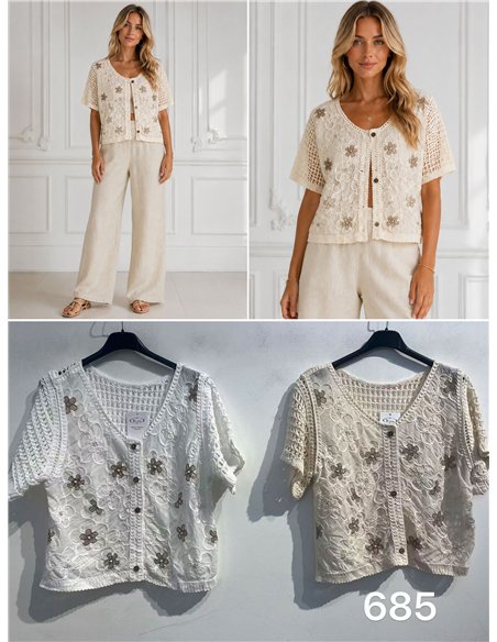 Chaqueta de crochet bordada con flores