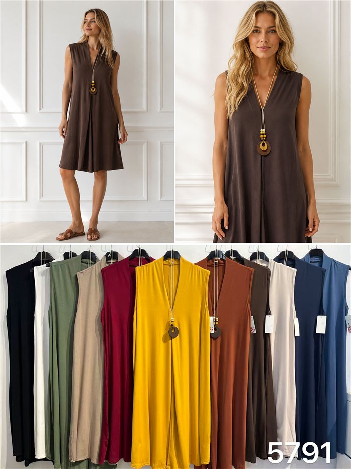 Robe midi unie à col en V et collier