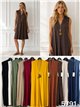 Robe midi unie à col en V et collier