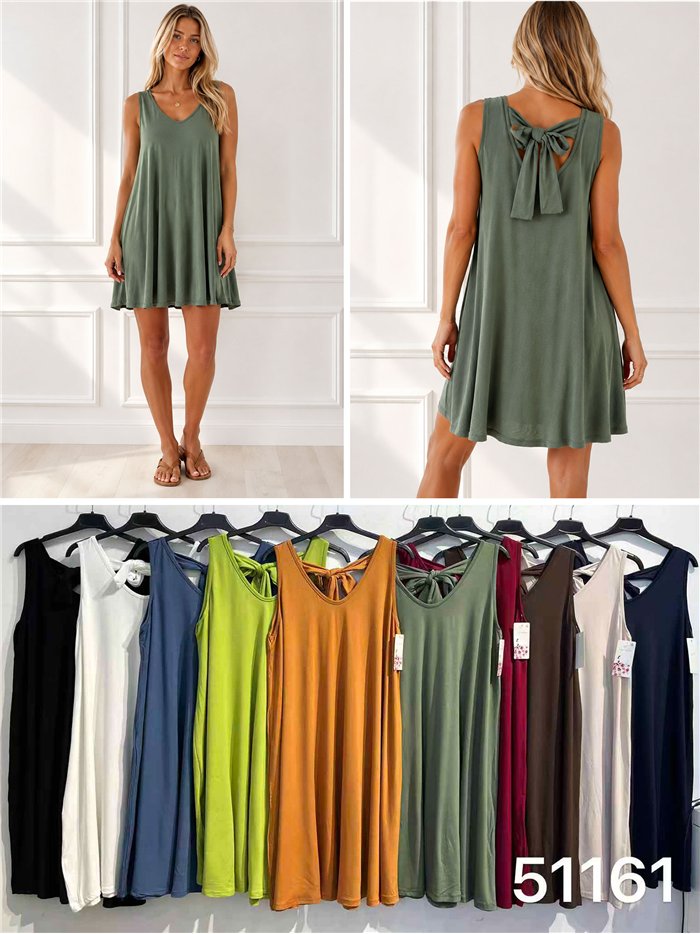 Ärmelloses, schlichtes Kleid mit Rückenbinde