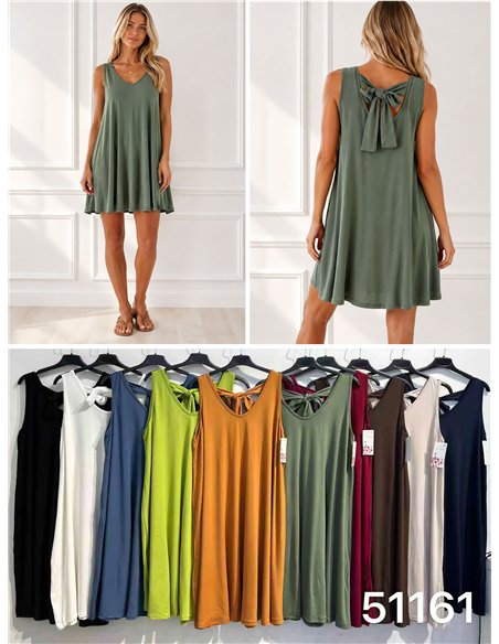 Ärmelloses, schlichtes Kleid mit Rückenbinde