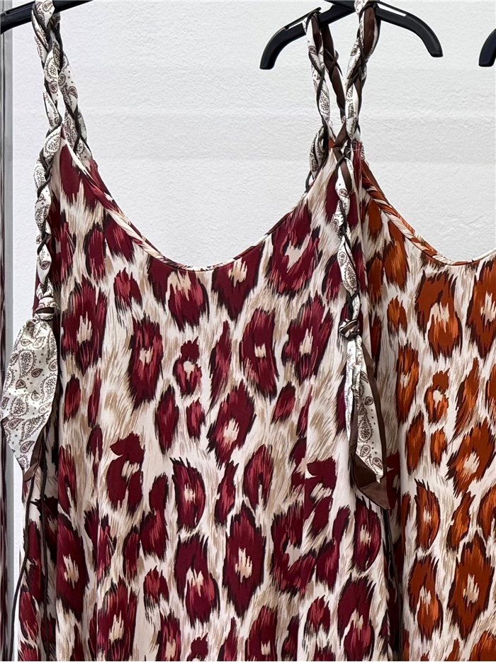 Robe à imprimé animal avec bretelles tressées