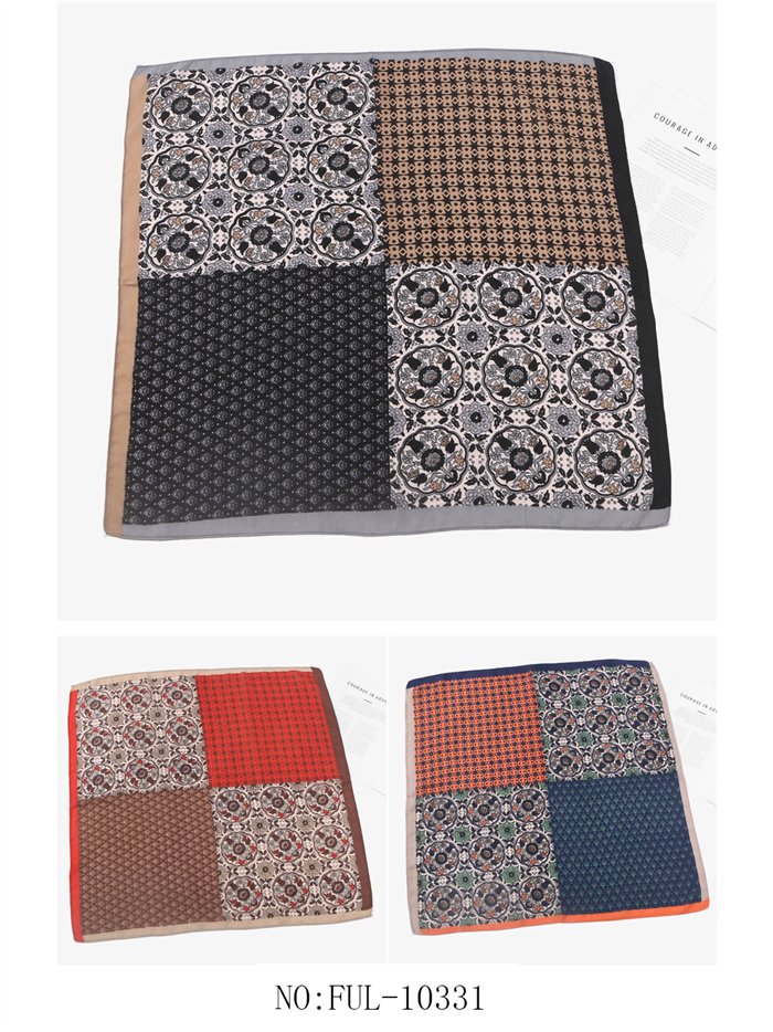 Pañuelo cuadrado patchwork estampado
