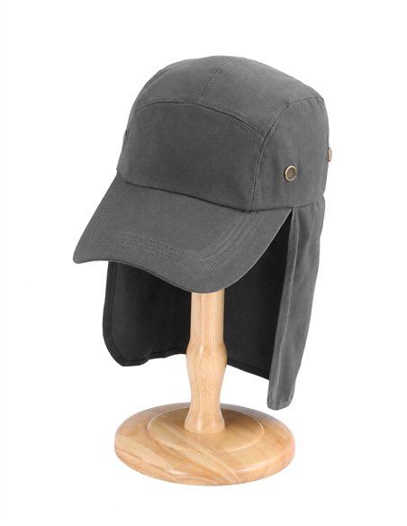 Gorra outdoor con cubrenuca