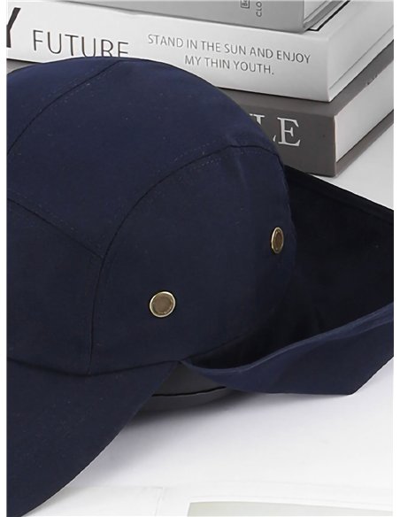 Gorra outdoor con cubrenuca