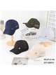 Gorra deportiva detalle frontal