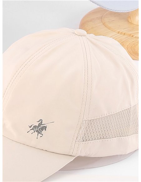 Gorra deportiva detalle frontal