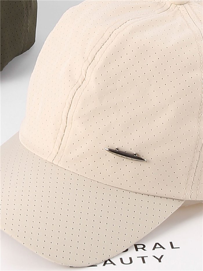 Gorra perforada transpirable