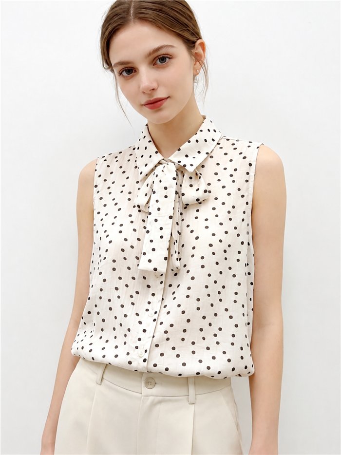 Camisa lunares con lazada