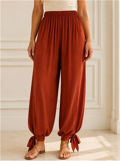 Pantalón bombacho con lazada
