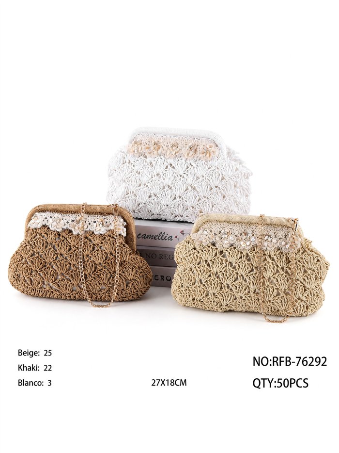 Bolso de mano de rafia con crochet y abalorios