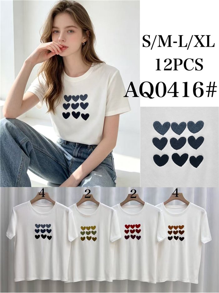 T-shirt à cœurs brodés