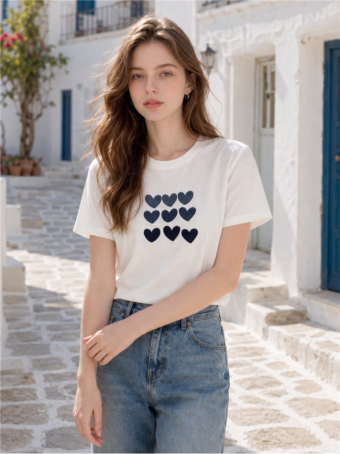 T-shirt à cœurs brodés