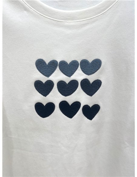 T-shirt à cœurs brodés