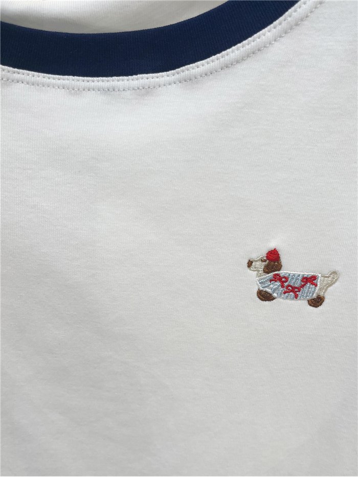 Dackel-T-Shirt mit kontrastierendem Rippstrickbündchen