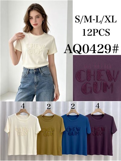 Camiseta texto bordado 2