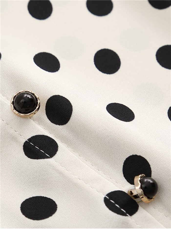 Blusa de lunares con volantes