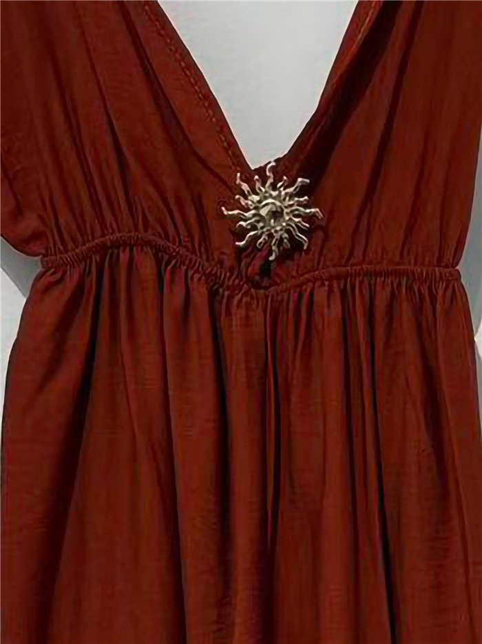 Mono escote pico con broche