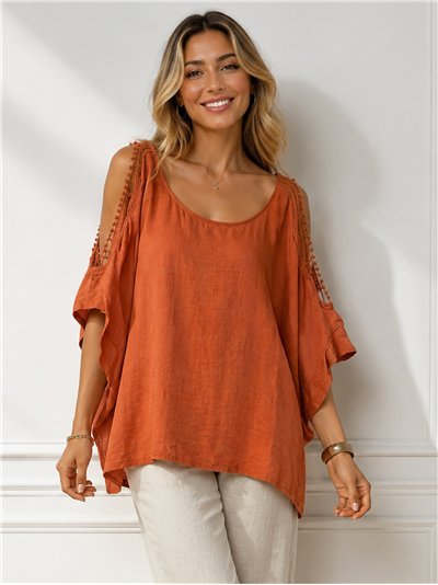 Blusa talla grande con detalle crochet