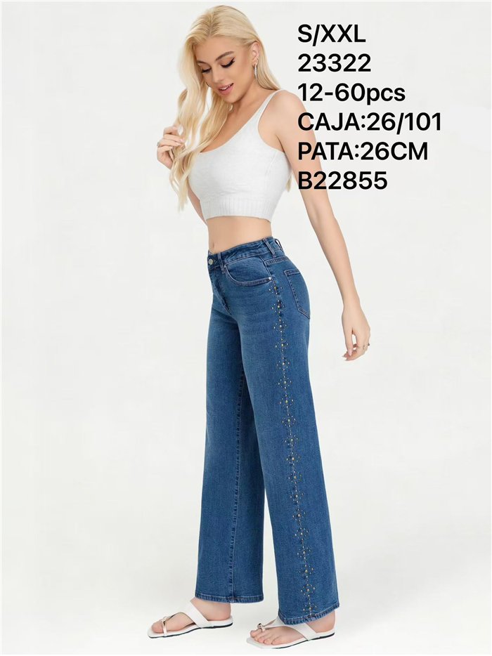 Jeans wide leg azul con tachuelas laterales