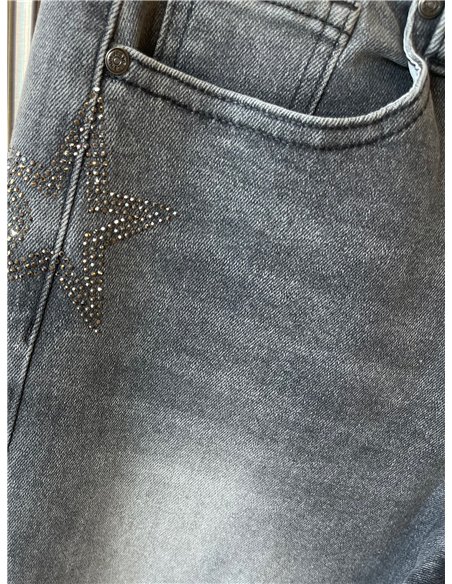 Jeans wide leg gris con estrellas de strass