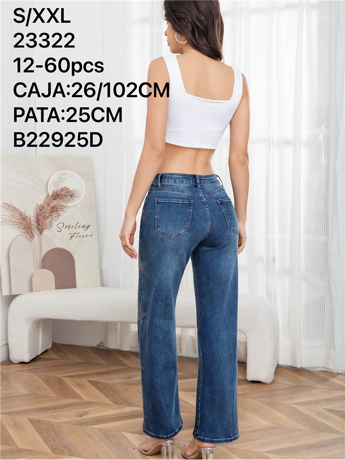 Jeans wide leg azul con estrellas de strass