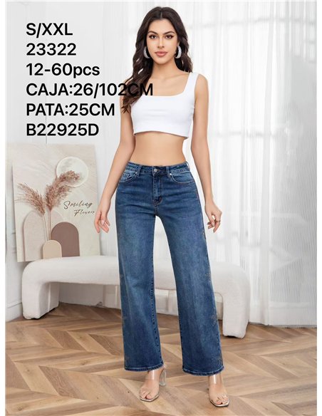 Jeans wide leg azul con estrellas de strass