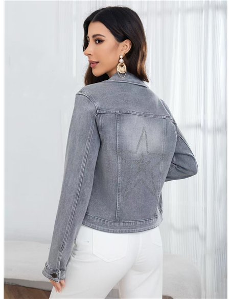 Chaqueta denim gris con estrella de strass