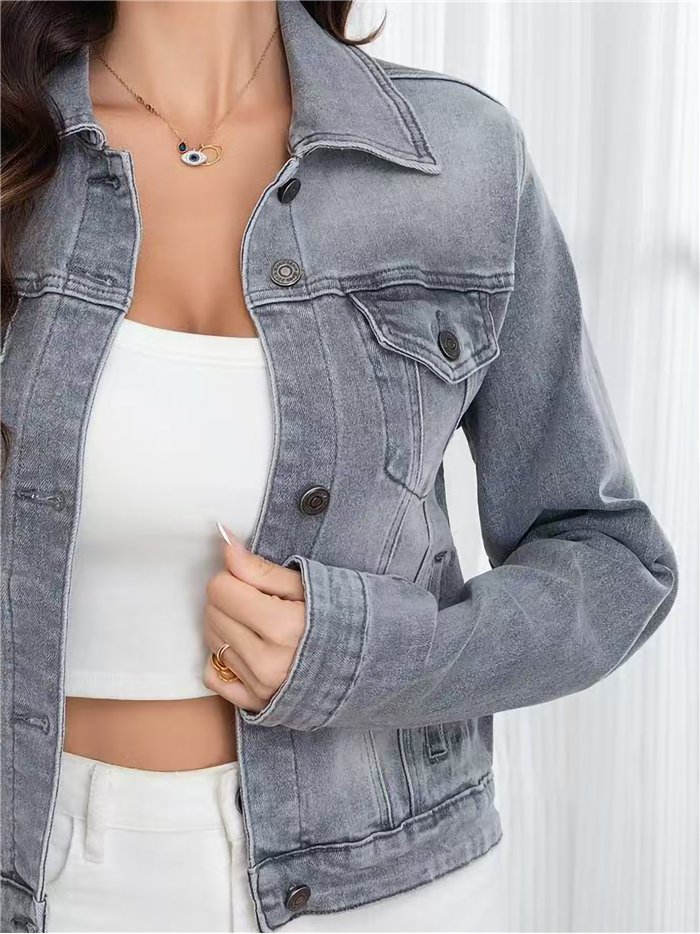Chaqueta denim gris con estrella de strass