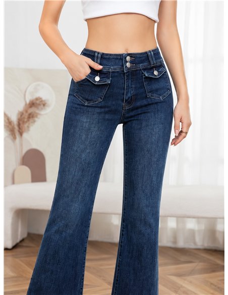 Jeans flare bolsillos solapa