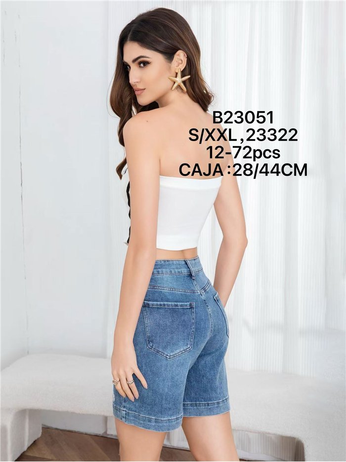 Bermuda denim con bordados perritos