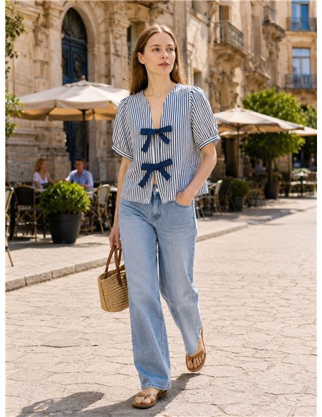 Blusa rayas con lazos frontales