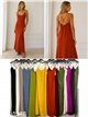 Langes, schlichtes Kleid mit gekreuzten Trägern