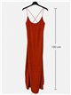 Langes, schlichtes Kleid mit gekreuzten Trägern