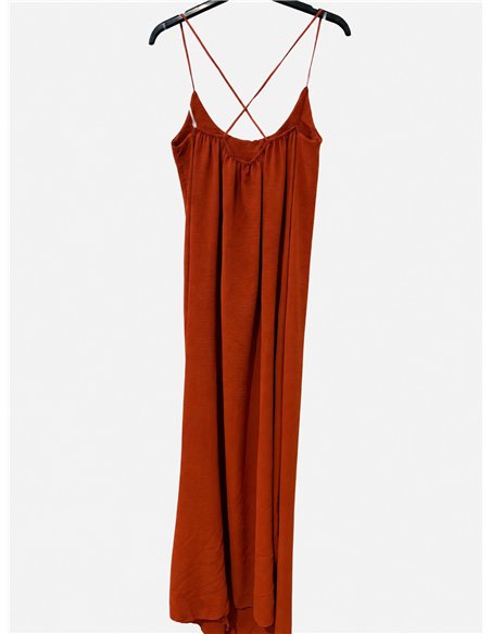 Langes, schlichtes Kleid mit gekreuzten Trägern