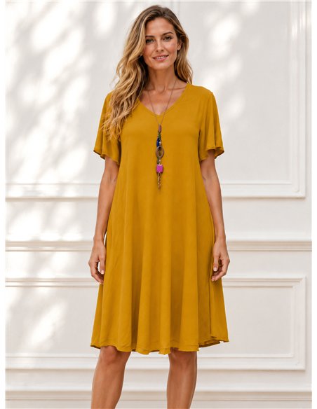 Vestido liso cuello pico con collar