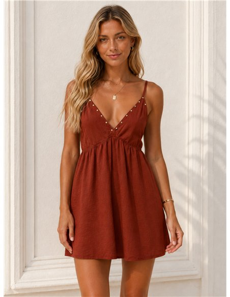 Vestido corto con tirantes y tachas