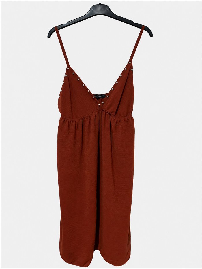 Vestido corto con tirantes y tachas