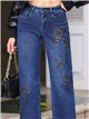 Jeans wide leg bordado paisley con tachas