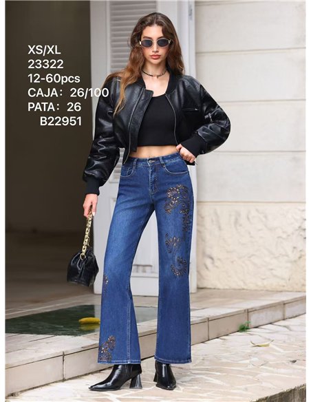 Jeans wide leg bordado paisley con tachas