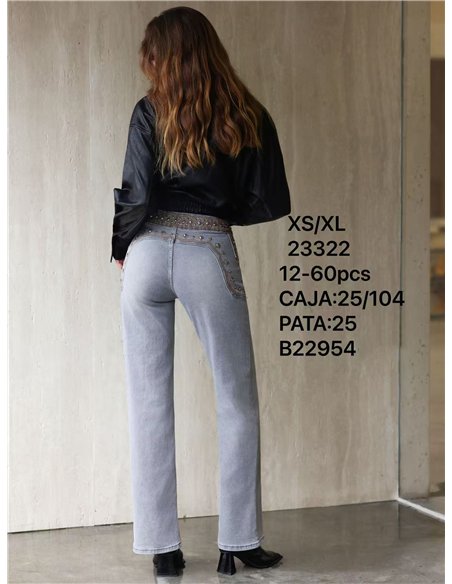 Jeans rectos cintura bordada con tachas