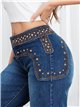 Jeans rectos cintura bordada con tachas