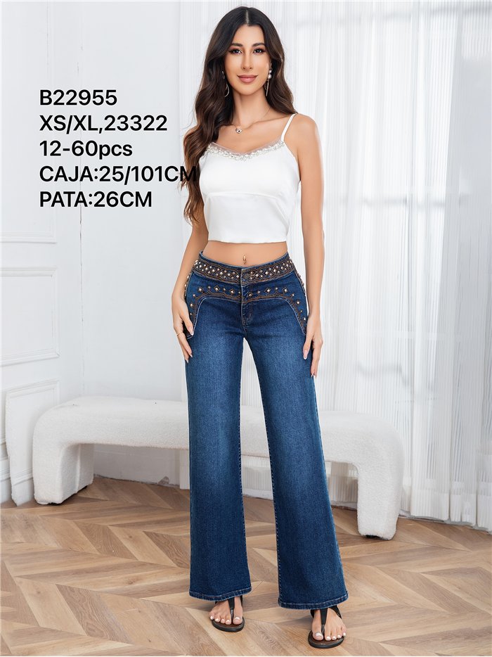 Jeans rectos cintura bordada con tachas