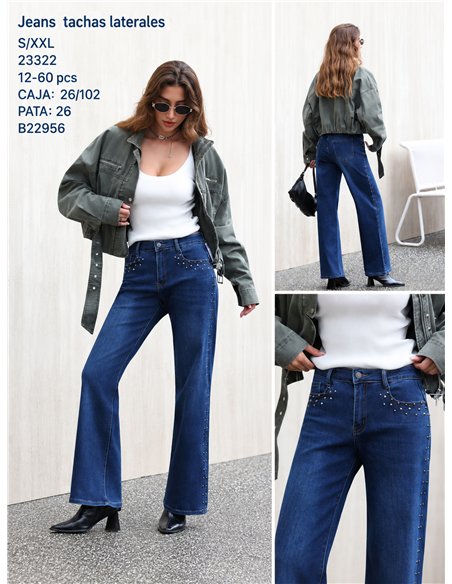 Jeans wide leg con tachas