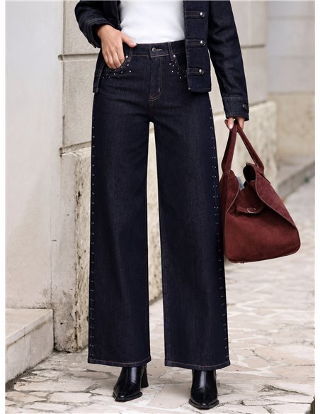 Jeans wide leg con tachas